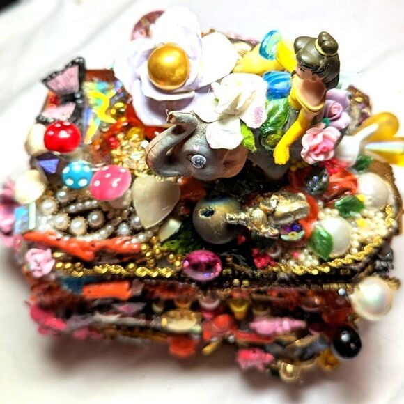 Wendy Gell Jewelry Box Elephants on all sides, Disney Princess, Swarovski more. - Picture 2 of 5